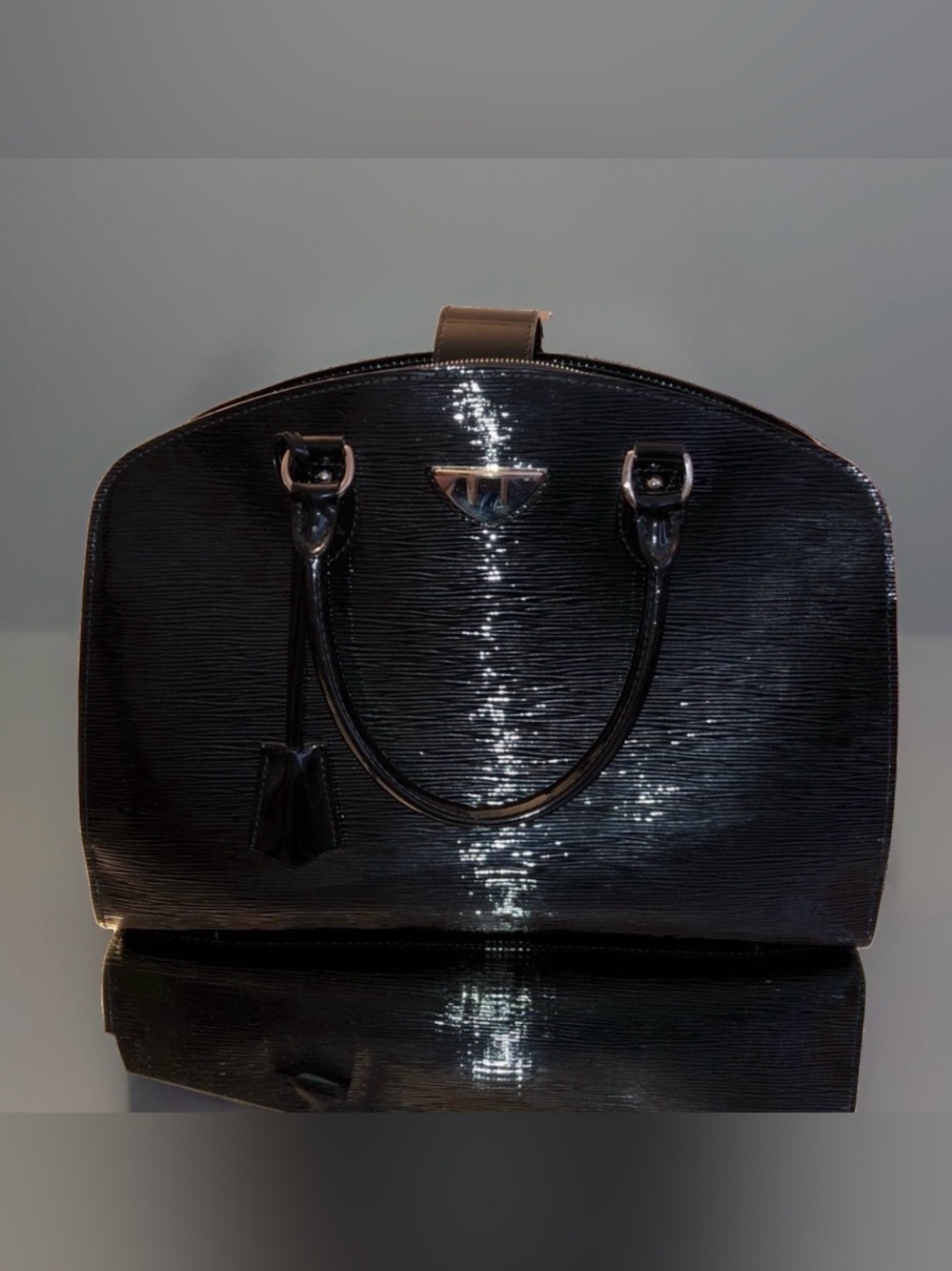 Louis Vuitton Pont-Neuf GM Black Electric Épi Leather Bag